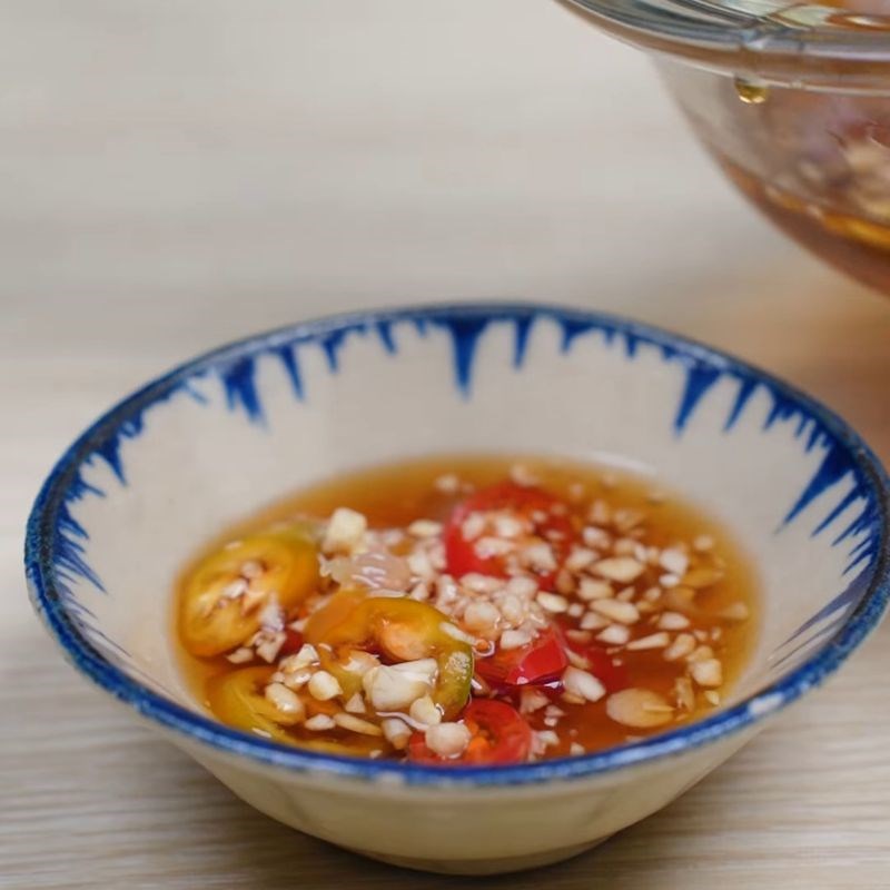 Bước 2 Làm nước chấm Bánh mướt ram