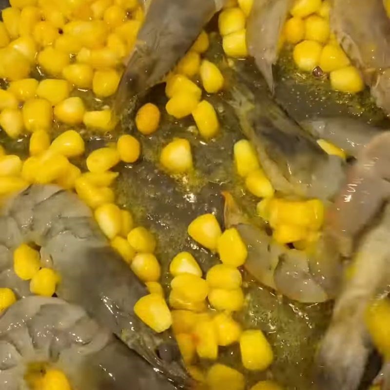 Bước 3 Làm sốt Tôm sốt bơ tỏi chấm bánh mì