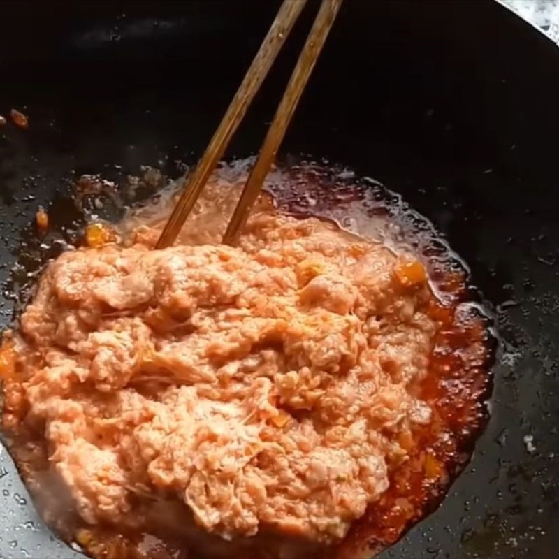 Bước 1 Làm sốt chan bánh mì Bánh mì Bình Định