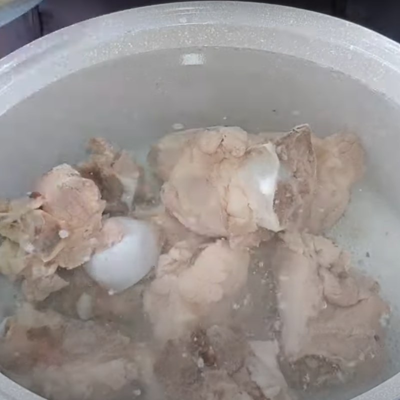 Bước 1 Nấu nước dùng Lẩu cá tầm Sapa