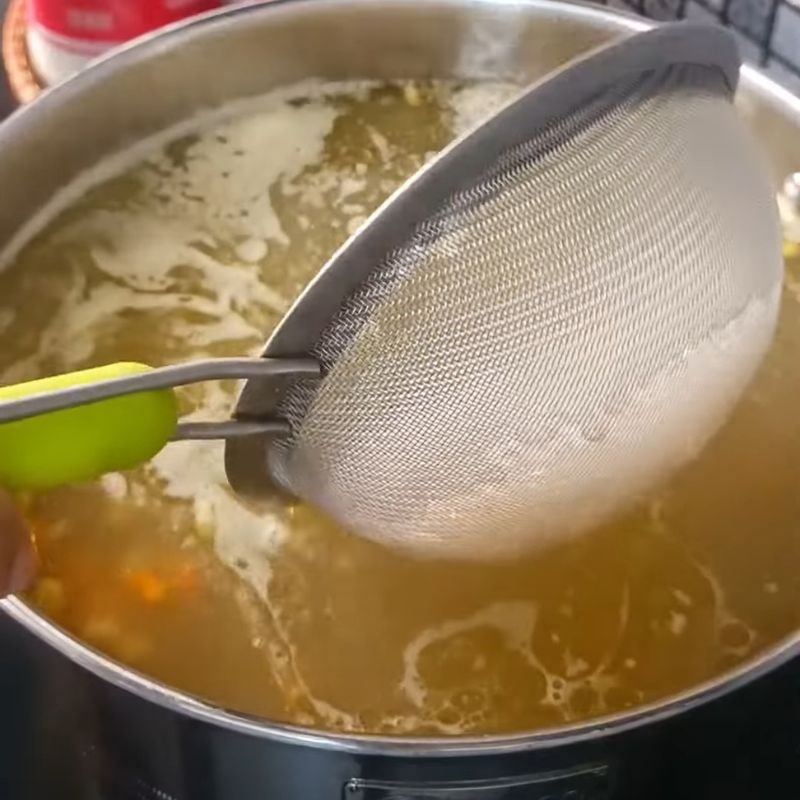 Bước 4 Nấu nước dùng Súp bột báng