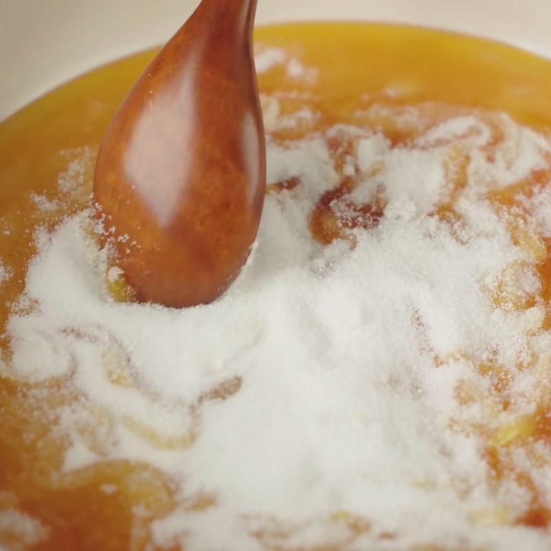 Bước 1 Nấu nước đường Nước màu kho cá