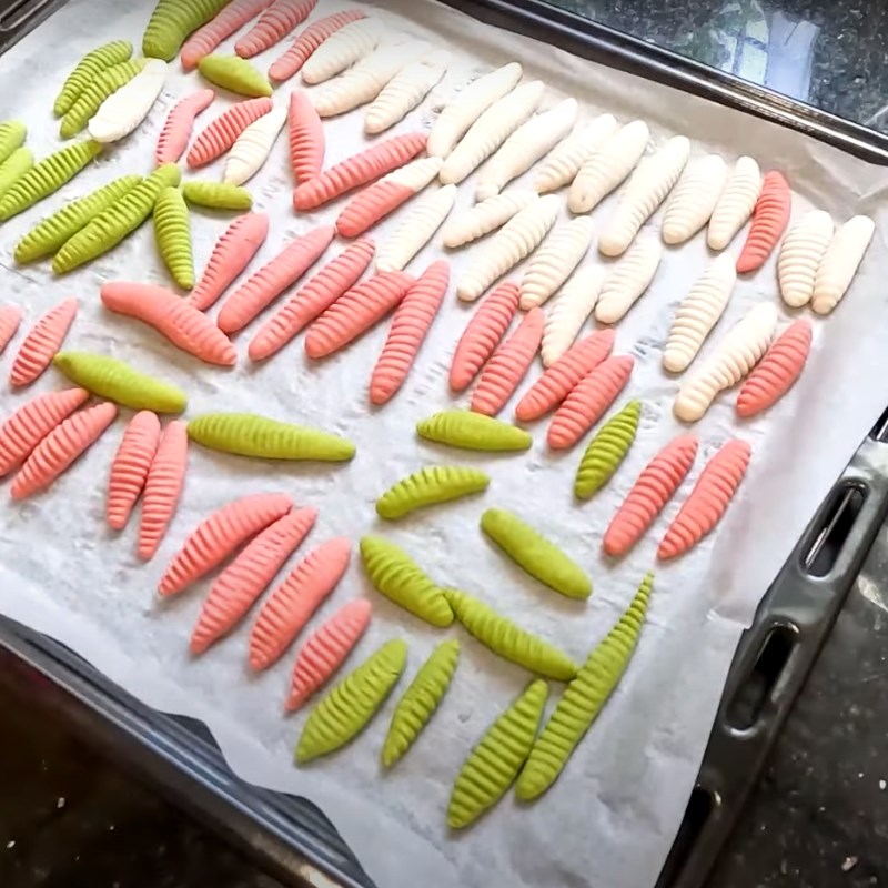 Bước 5 Nướng bánh Bánh con sùng
