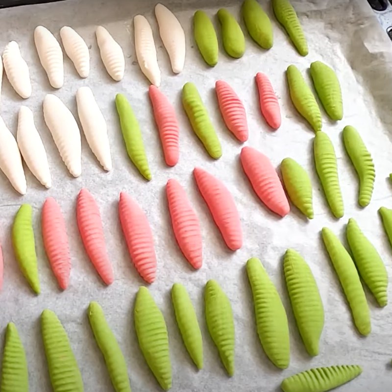 Bước 5 Nướng bánh Bánh con sùng