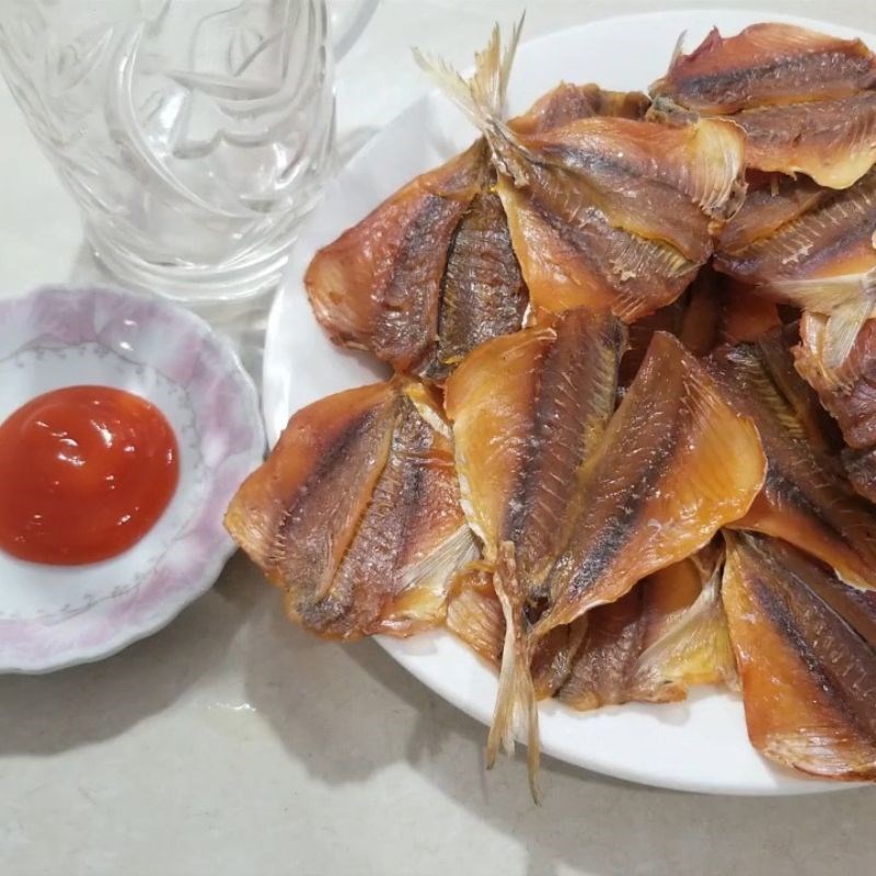 Bước 2 Nướng cá chỉ vàng Cá chỉ vàng nướng