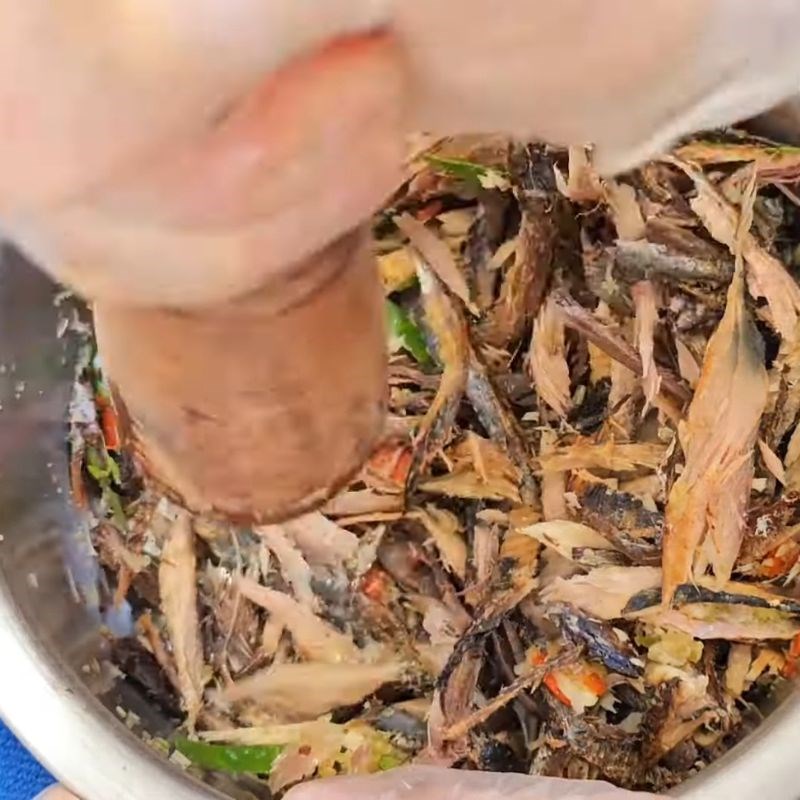 Bước 3 Sơ chế cá Cá khô giã ớt