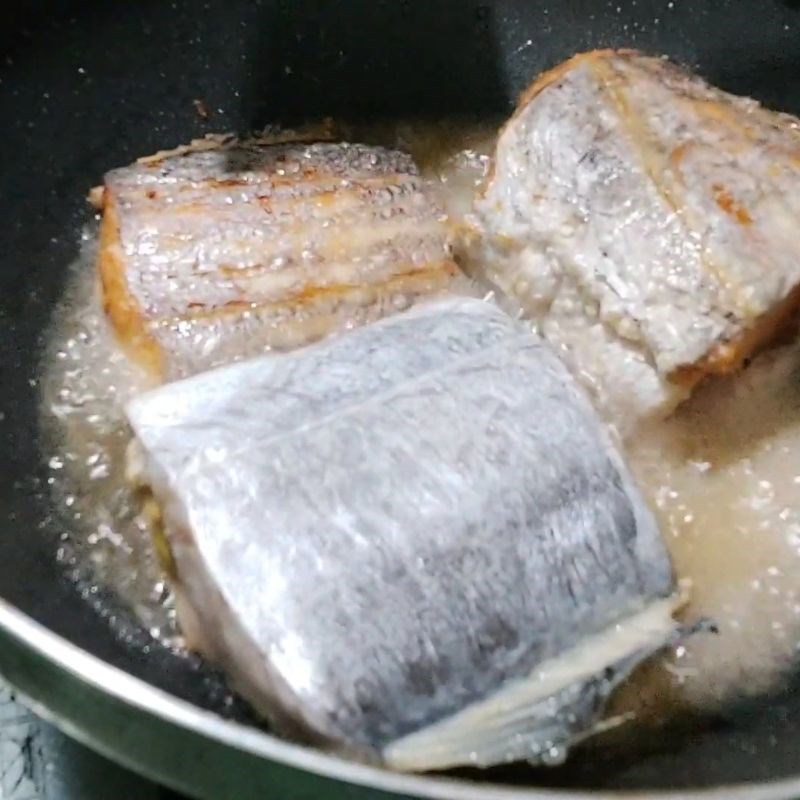 Bước 1 Sơ chế cá Cá hố kho tiêu