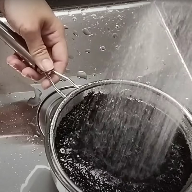 Bước 1 Sơ chế các nguyên liệu Chè chí mà phù