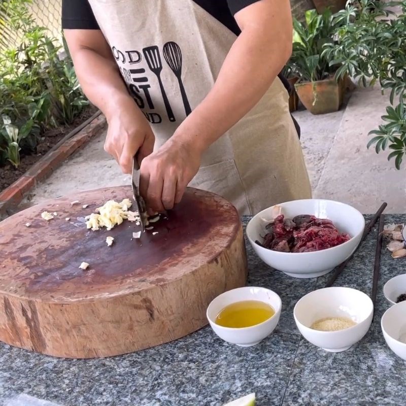 Bước 1 Sơ chế chim cúm núm Cúm núm xào bầu