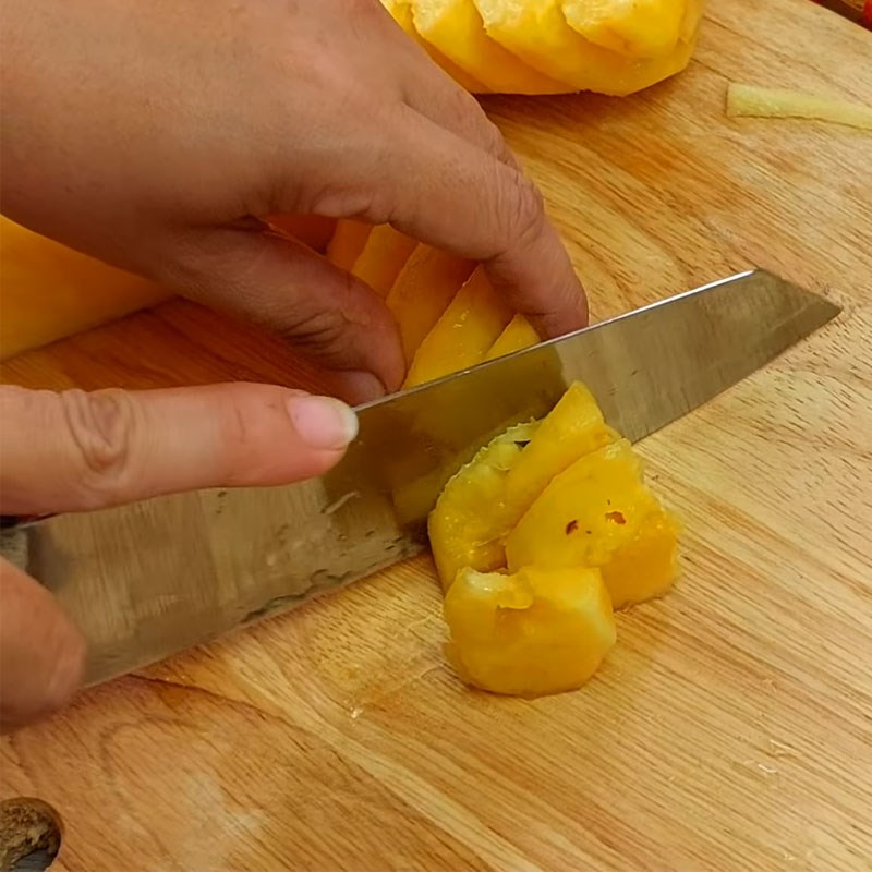 Bước 1 Sơ chế dứa Dứa ngâm đường phèn