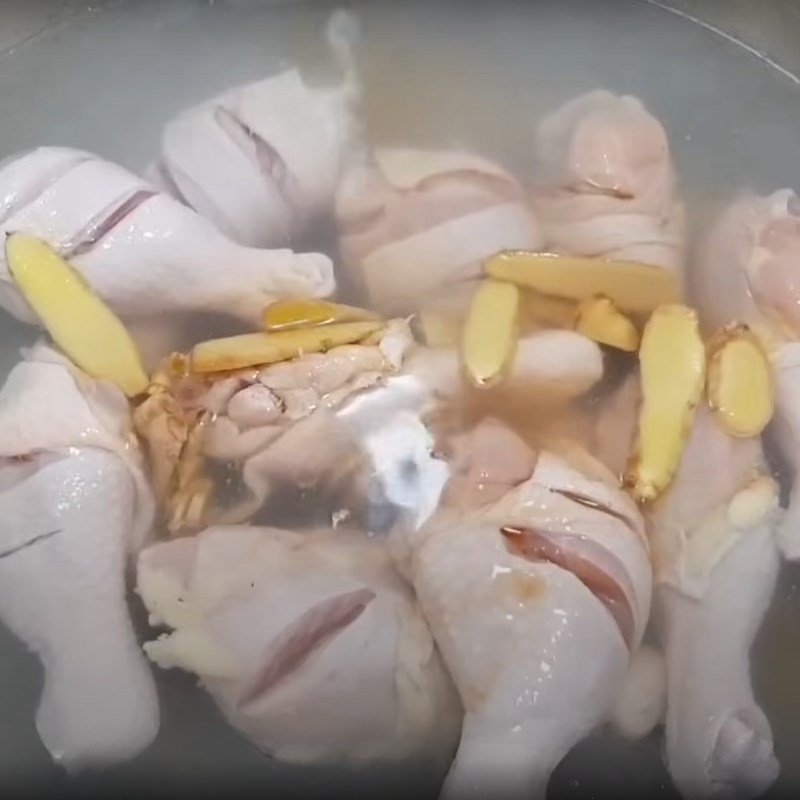 Bước 1 Sơ chế đùi gà Đùi gà chiên mắm tỏi