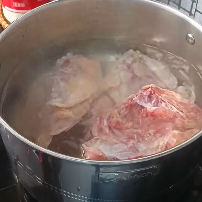 Bước 1 Sơ chế xương gà Súp bột báng