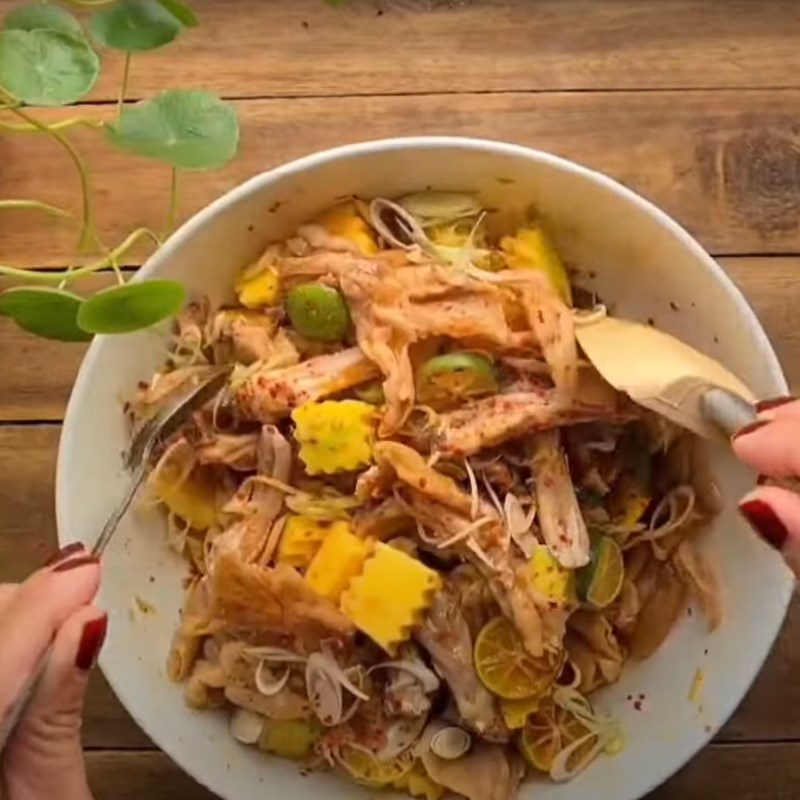 Bước 4 Trộn chân vịt Chân vịt sốt thái