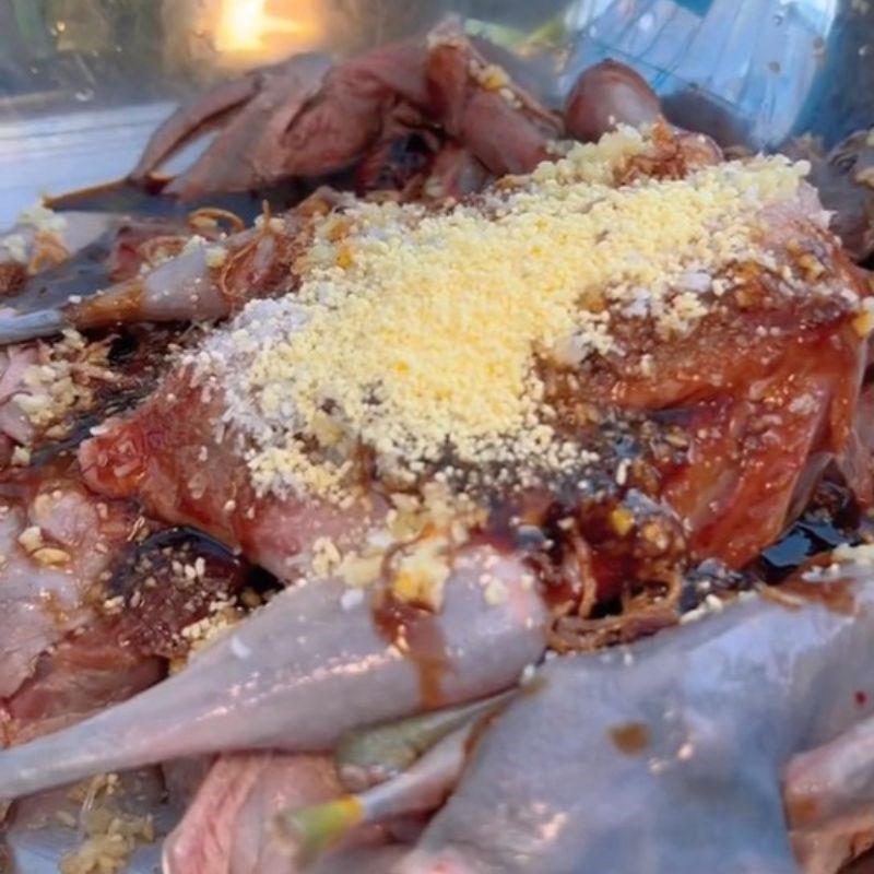Bước 2 Ướp chim cúm núm Cúm núm nướng muối ớt