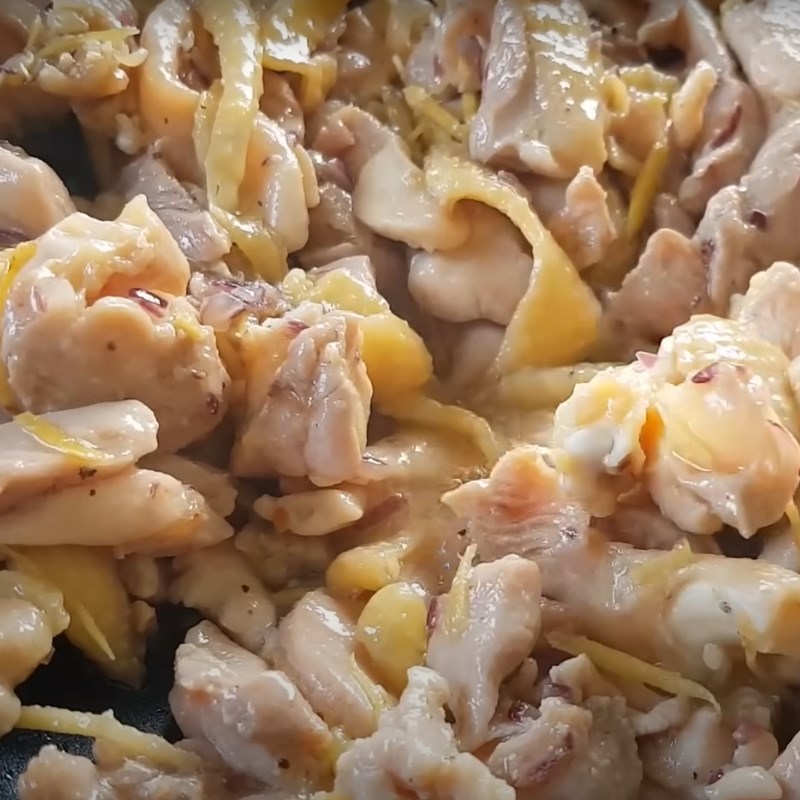 Bước 3 Xào gà với nấm đùi gà Gà xào nấm đùi gà