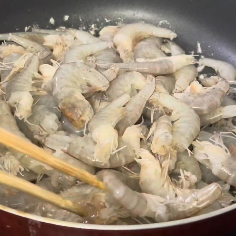 Bước 2 Xào tép Tép rang dừa