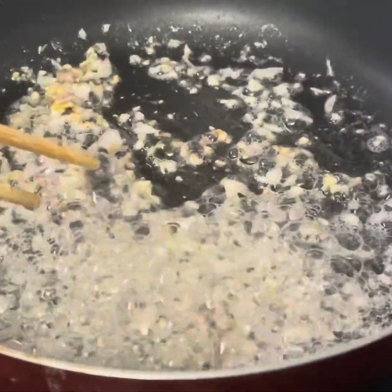 Bước 2 Xào tép Tép rang dừa