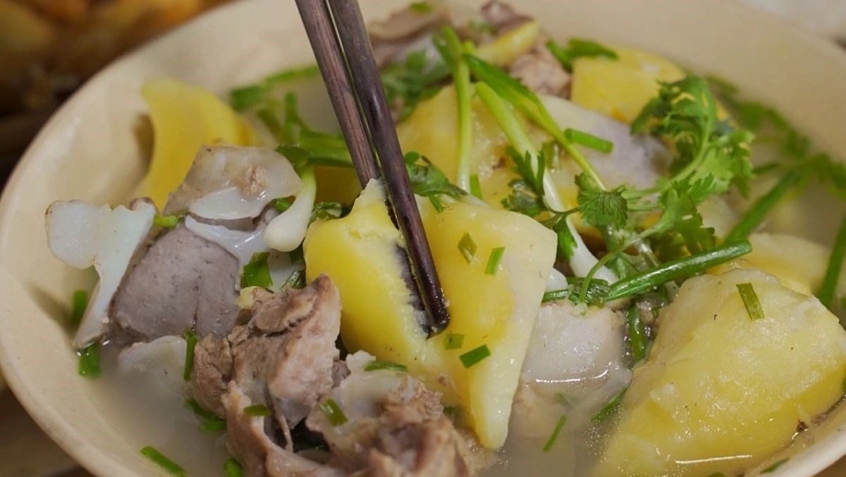 Canh sầu riêng sườn non