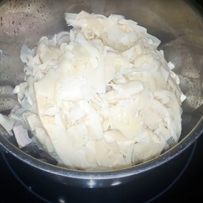 Bước 3 Nấu canh măng tiết Canh măng tiết