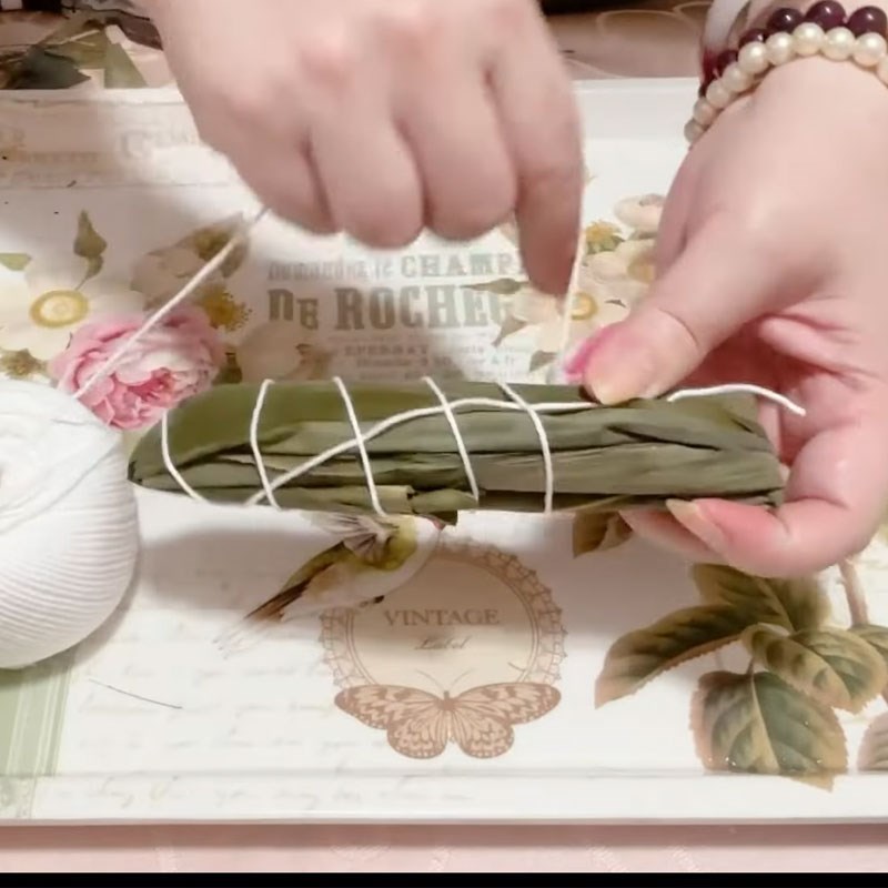 Bước 7 Buộc bánh Bánh gio mật mía