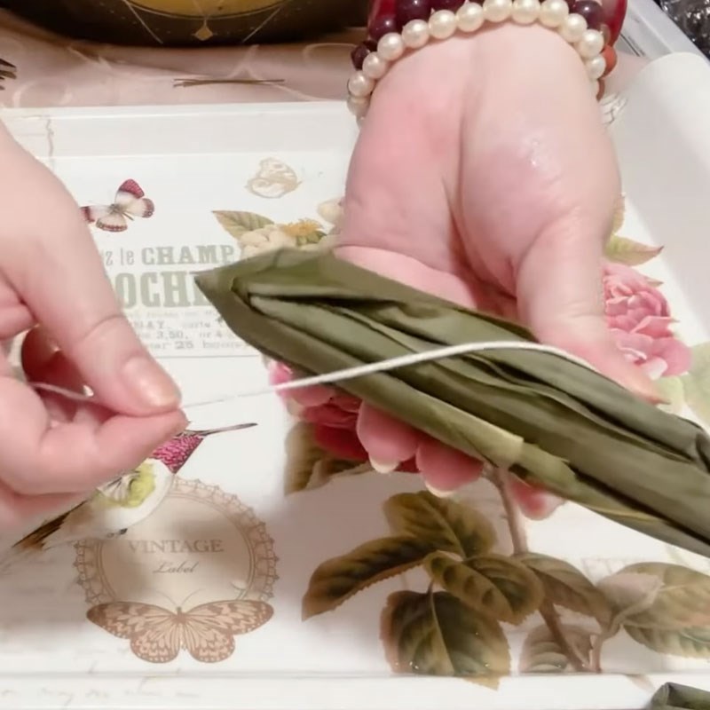 Bước 7 Buộc bánh Bánh gio mật mía