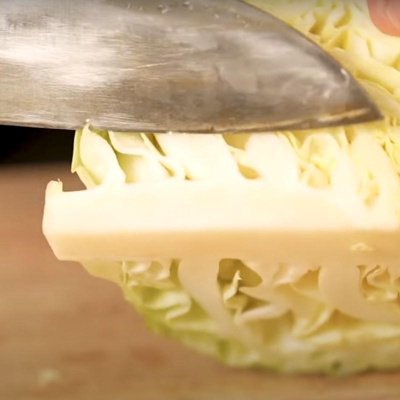 Bước 2 Cắt bắp cải và trộn bột Bánh xèo Nhật Bản - Okonomiyaki
