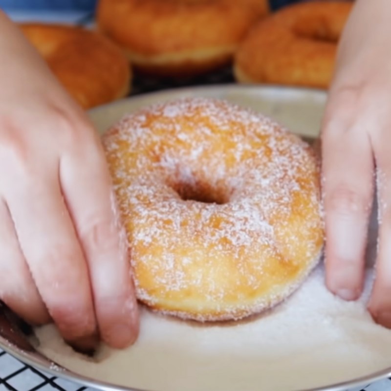 Bước 4 Chiên bánh donut Bánh donut đường