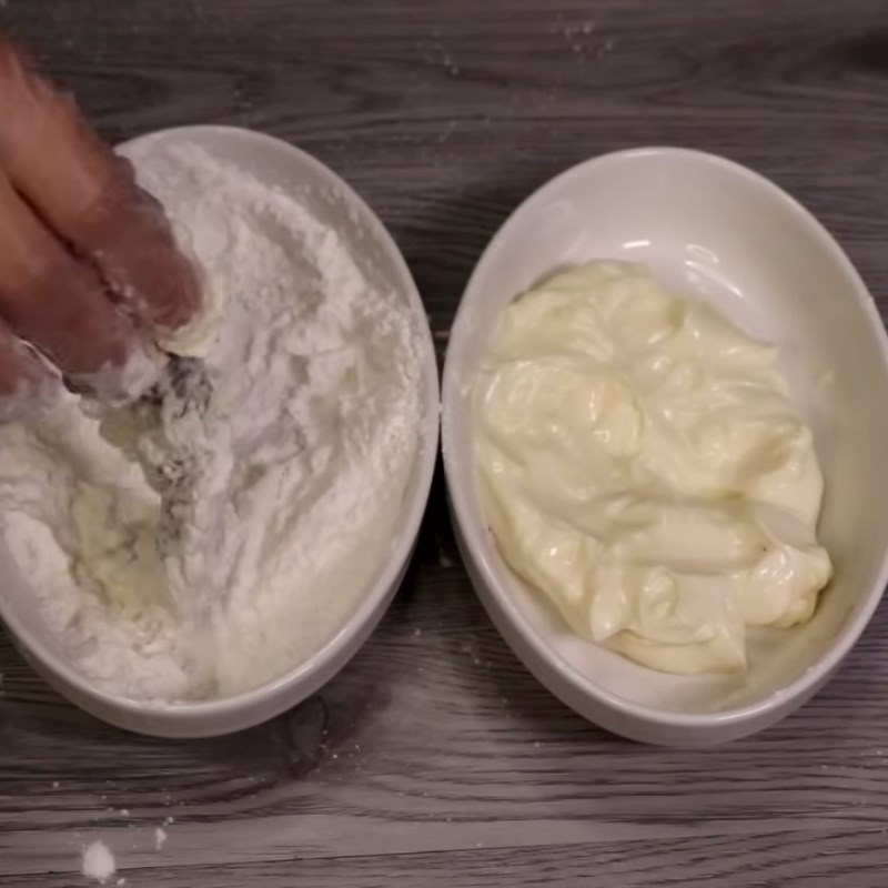 Bước 4 Chiên tôm Tôm sốt mayonnaise trái thơm