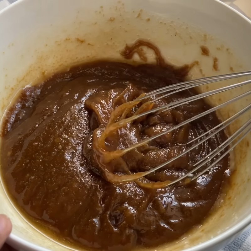 Bước 1 Đánh trứng Bánh quy chocolate chip mềm