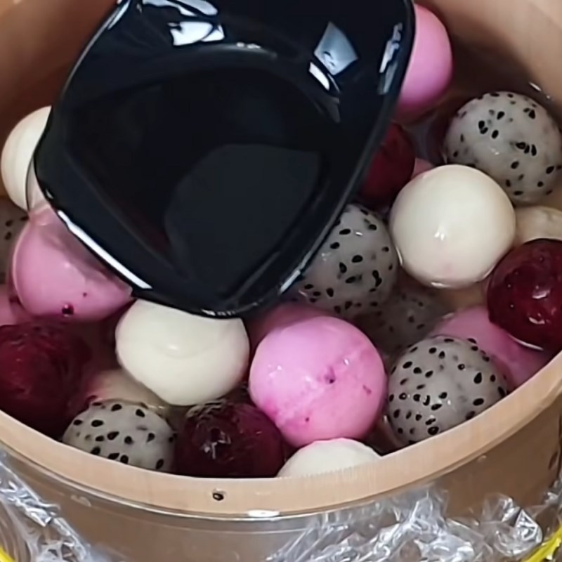 Bước 5 Đổ khuôn Bánh sinh nhật rau câu trái cây