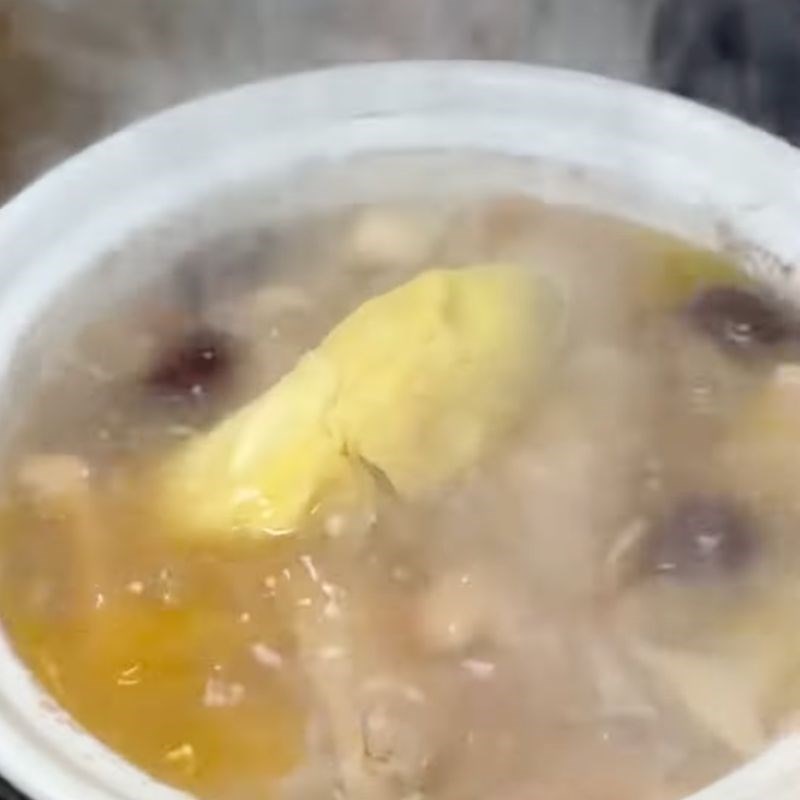 Bước 3 Hầm gà Canh sầu riêng hầm gà