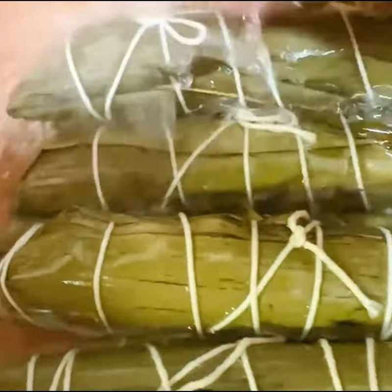 Bước 9 Hoàn thiện sau khi luộc Bánh gio mật mía