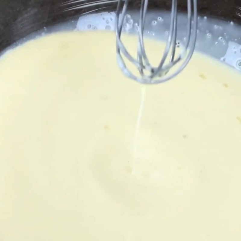 Bước 2 Làm lớp bánh flan Bánh flan gato sinh nhật