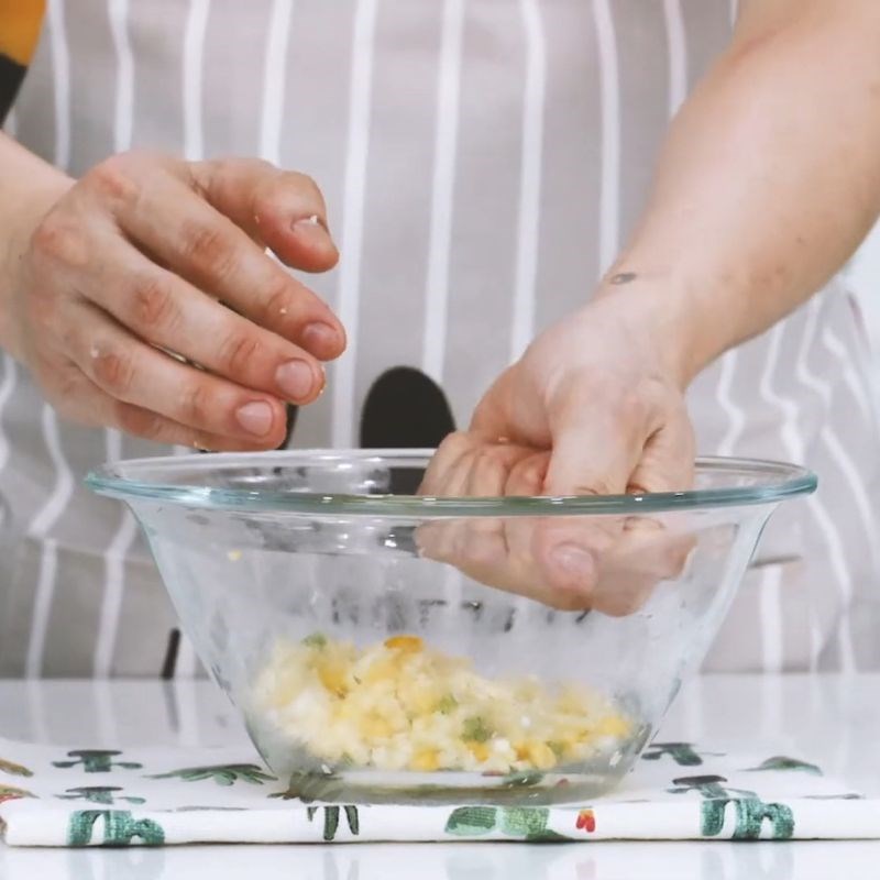 Bước 2 Làm nhân bánh Bánh bắp phô mai