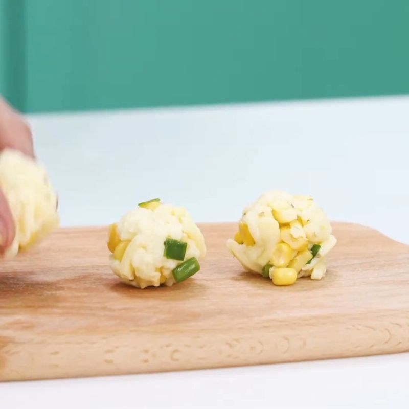 Bước 2 Làm nhân bánh Bánh bắp phô mai