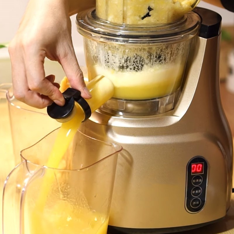 Bước 2 Làm nước ép Nước ép cam dứa