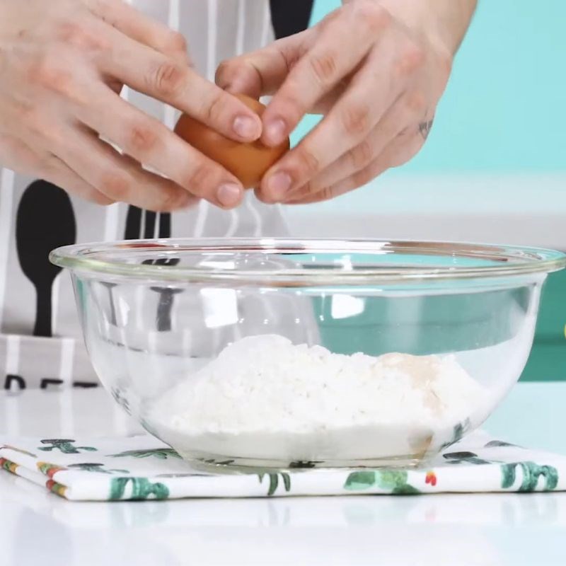 Bước 1 Làm vỏ bánh Bánh bắp phô mai