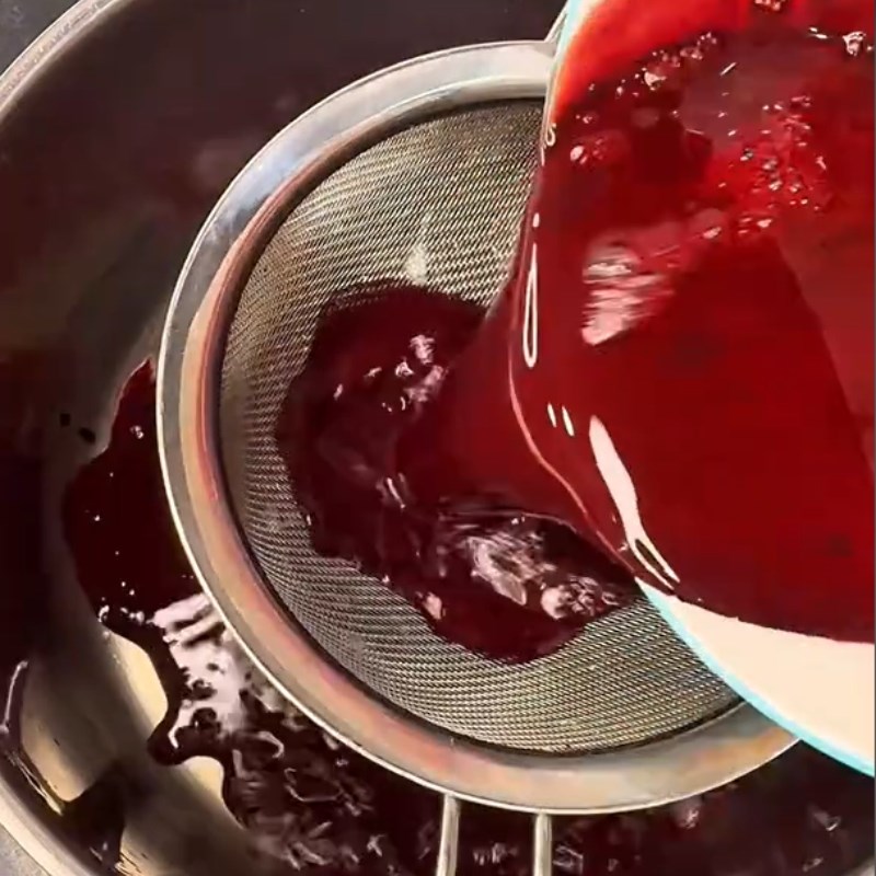 Bước 2 Luộc tiết lợn Canh măng tiết