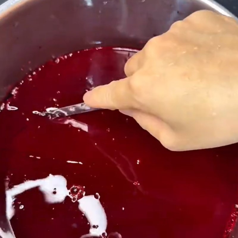 Bước 2 Luộc tiết lợn Canh măng tiết