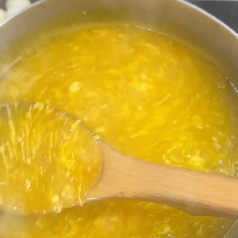 Bước 3 Nấu nước dùng Bánh canh bào ngư