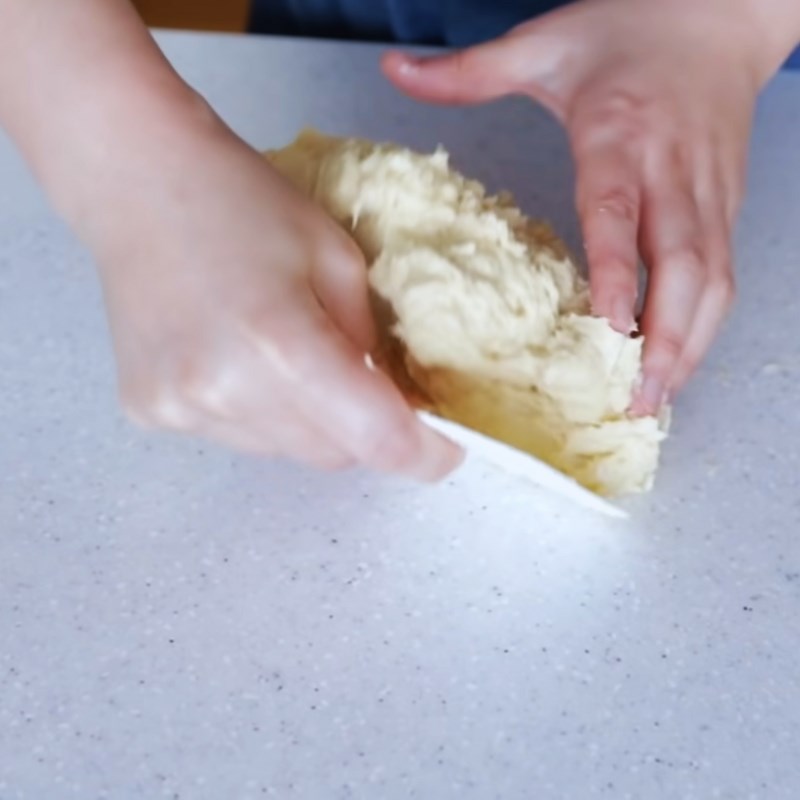 Bước 2 Nhồi bột Bánh donut đường