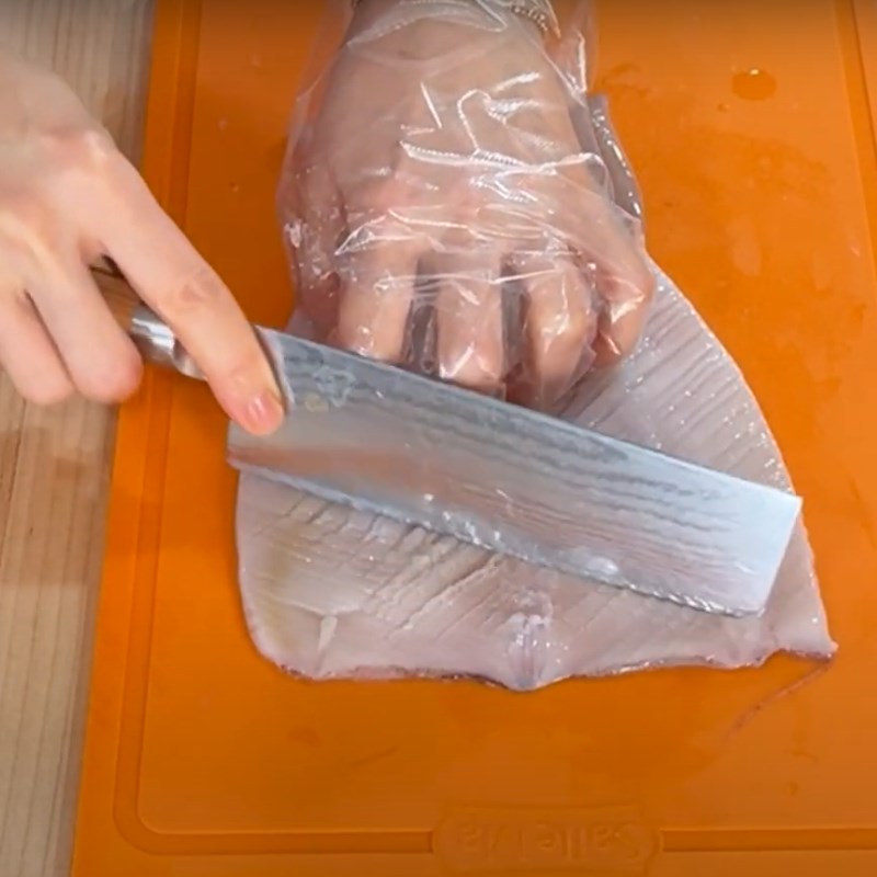Bước 2 Sơ chế mực Mực xào cay