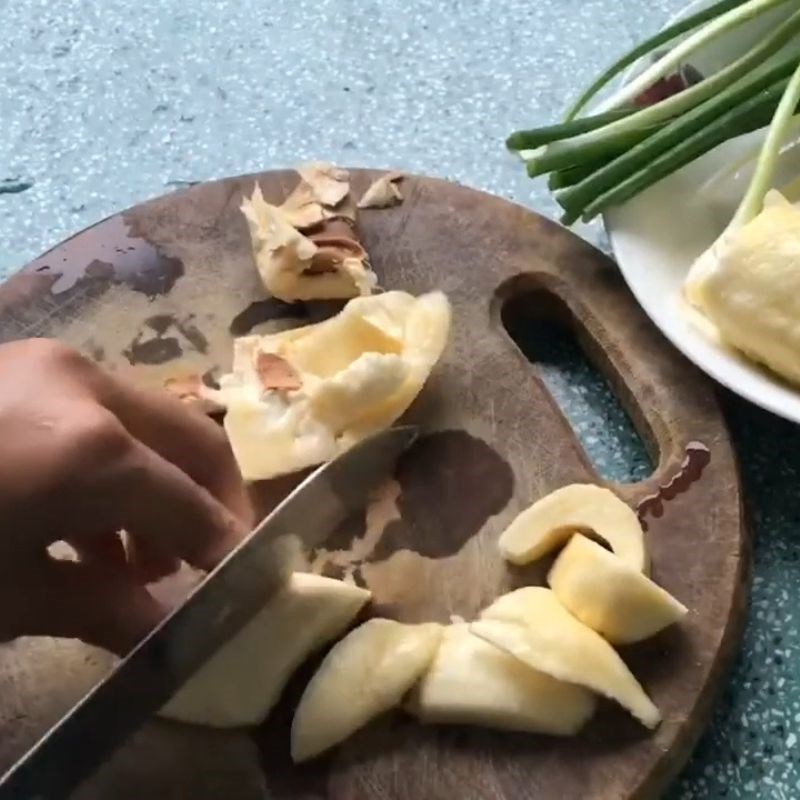 Bước 1 Sơ chế nguyên liệu Canh sầu riêng sườn non