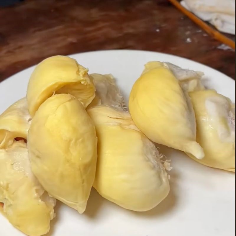 Bước 1 Sơ chế nguyên liệu Canh sầu riêng hầm gà