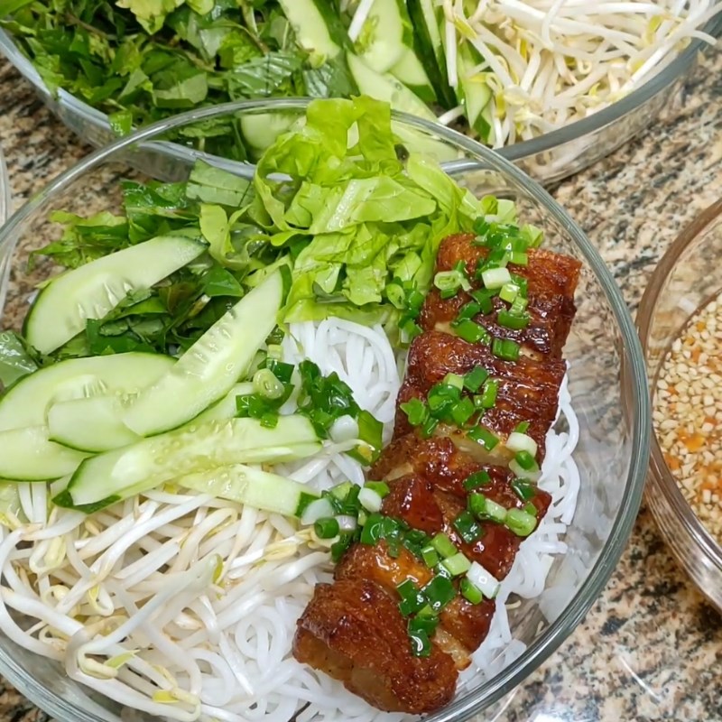 Bước 5 Thưởng thức Bún thịt nướng chay