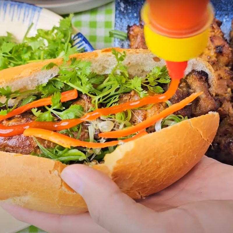 Bước 4 Thưởng thức Bánh mì thịt xiên nướng