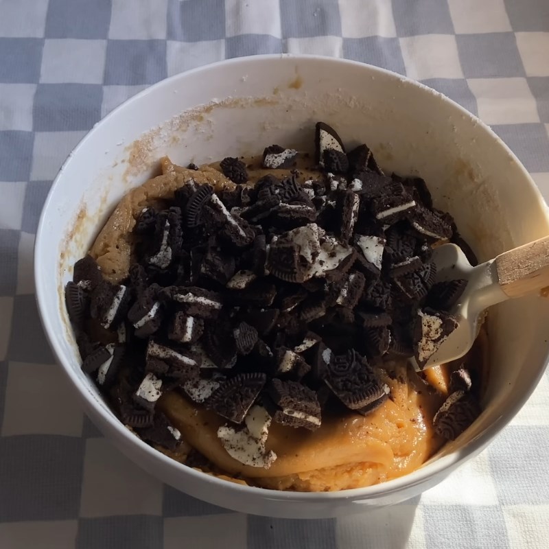 Bước 2 Trộn bột Bánh quy chocolate chip mềm