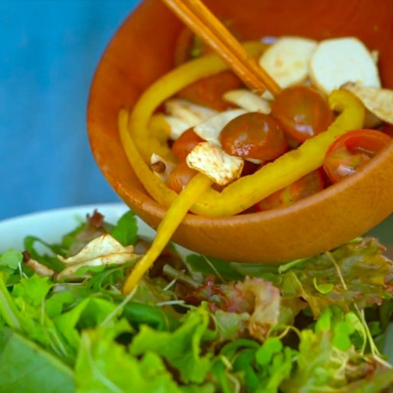 Bước 4 Trộn salad Salad tôm bơ