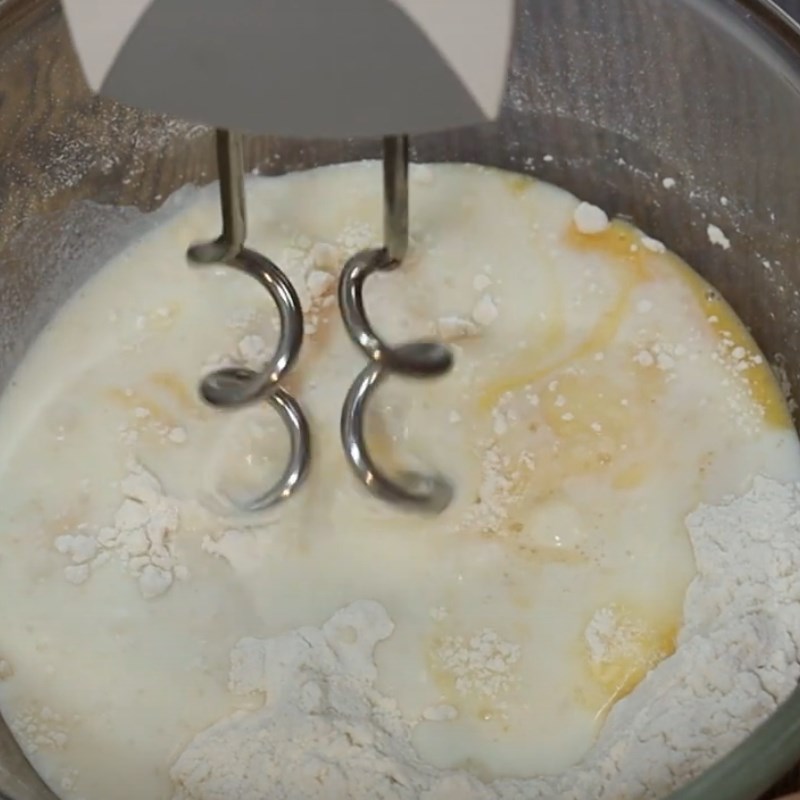 Bước 2 Trộn và nhồi bột Bánh mì xúc xích chà bông