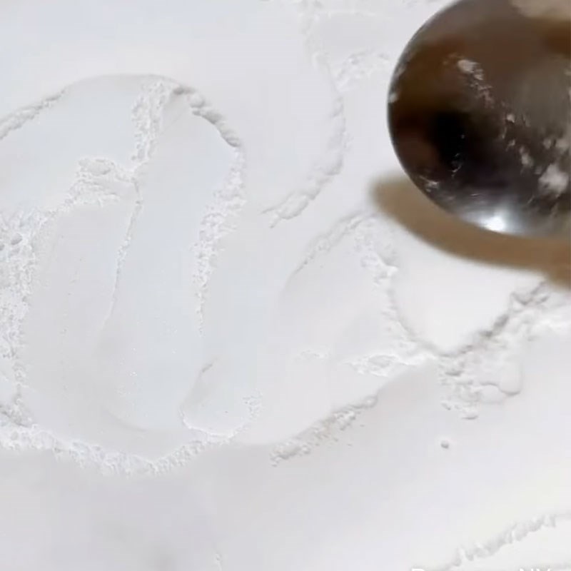 Bước 2 Xử lý nhiệt Baking Soda tạo dung dịch kiềm an toàn Bánh gio mật mía